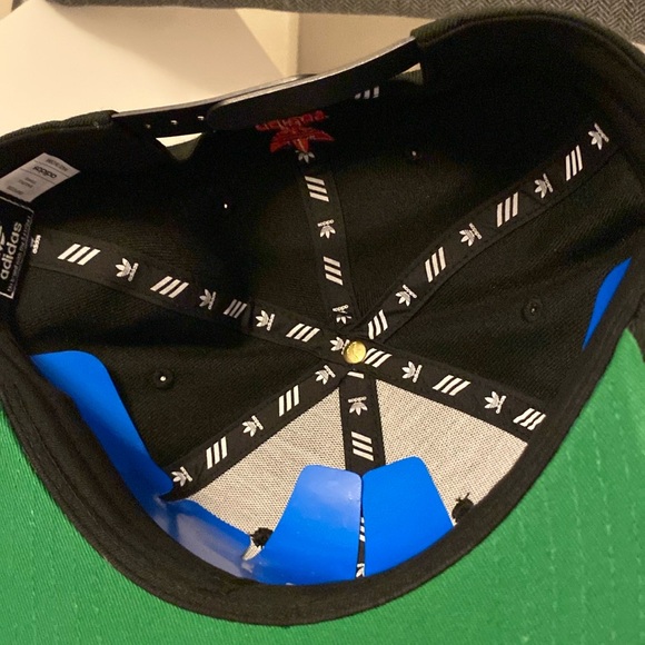 Adidas original trefoil SnapBack Hat Black - Picture 3 of 5